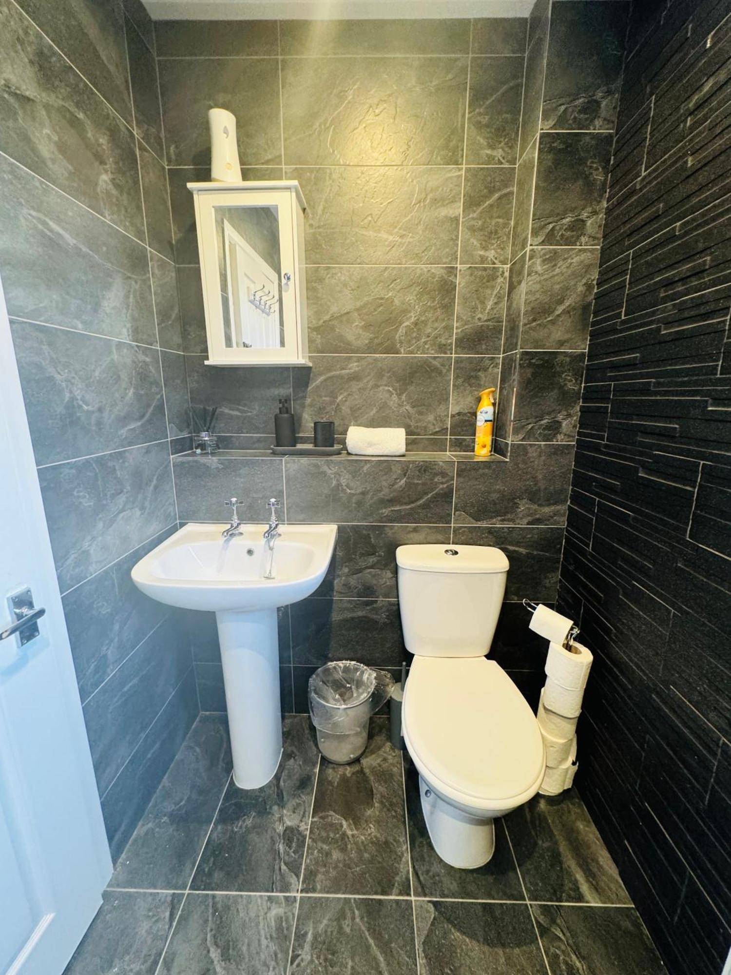 Chic 5 Bedroom House With Private Parking & Garden Bristol Zewnętrze zdjęcie
